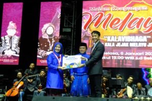 Jejak Melayu Jambi di HUT ke-69, Al Haris Anugerahkan Maestro Seni Tradisi