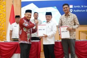 Gubernur Al Haris Terima LHP BPK, Tegaskan Komitmen Perkuat Pengelolaan Keuangan Daerah